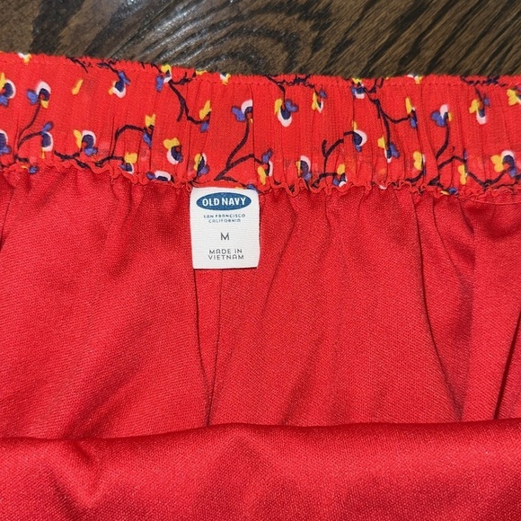 Old Navy Red floral Pleated Skater Mini Skirt size medium - Picture 5 of 7